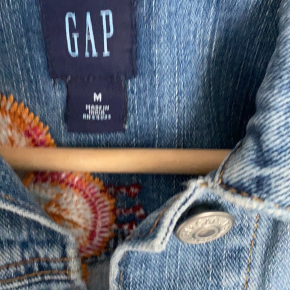 Gap Medium Jean Jacket with flower embroidery - Picture 3 of 7